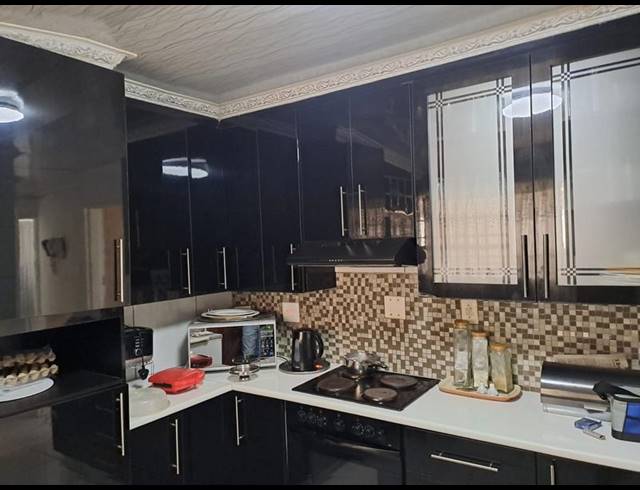 3 BEDROOM PROPERTY TO RENT IN KLIPSPRUIT WEST